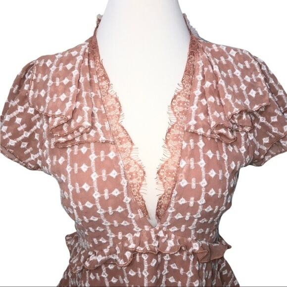 Walter Baker Carole Empire Waist Ruffle Sleeve Top in Peach Small NWT - Picture 3 of 9
